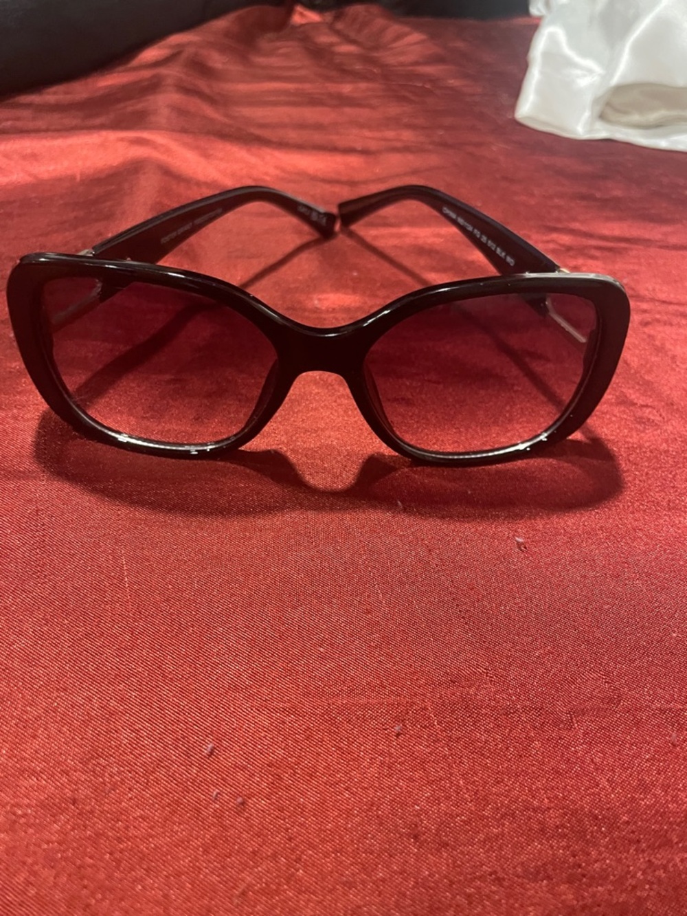 Foster Grant Black Cat-Eye Sunglasses